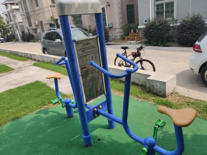 雙立柱健身車 雙立柱健身車