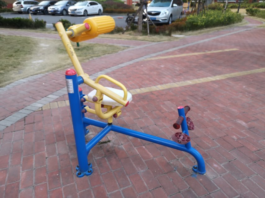 自重腹背鍛煉器