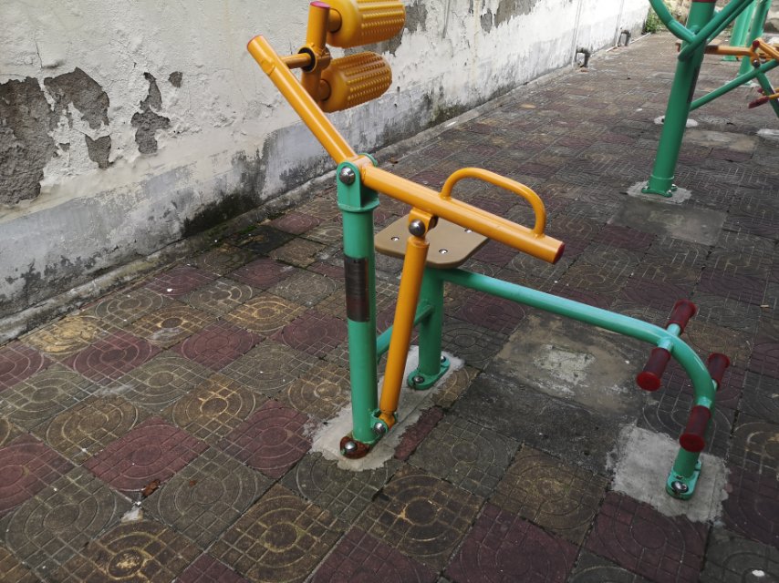 腹背鍛煉器 腹背鍛煉器