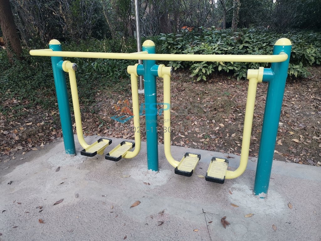 二位智能太空漫步機(jī)