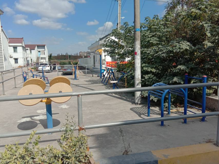 星光村5組村委會周祝公路3275號前健身路徑