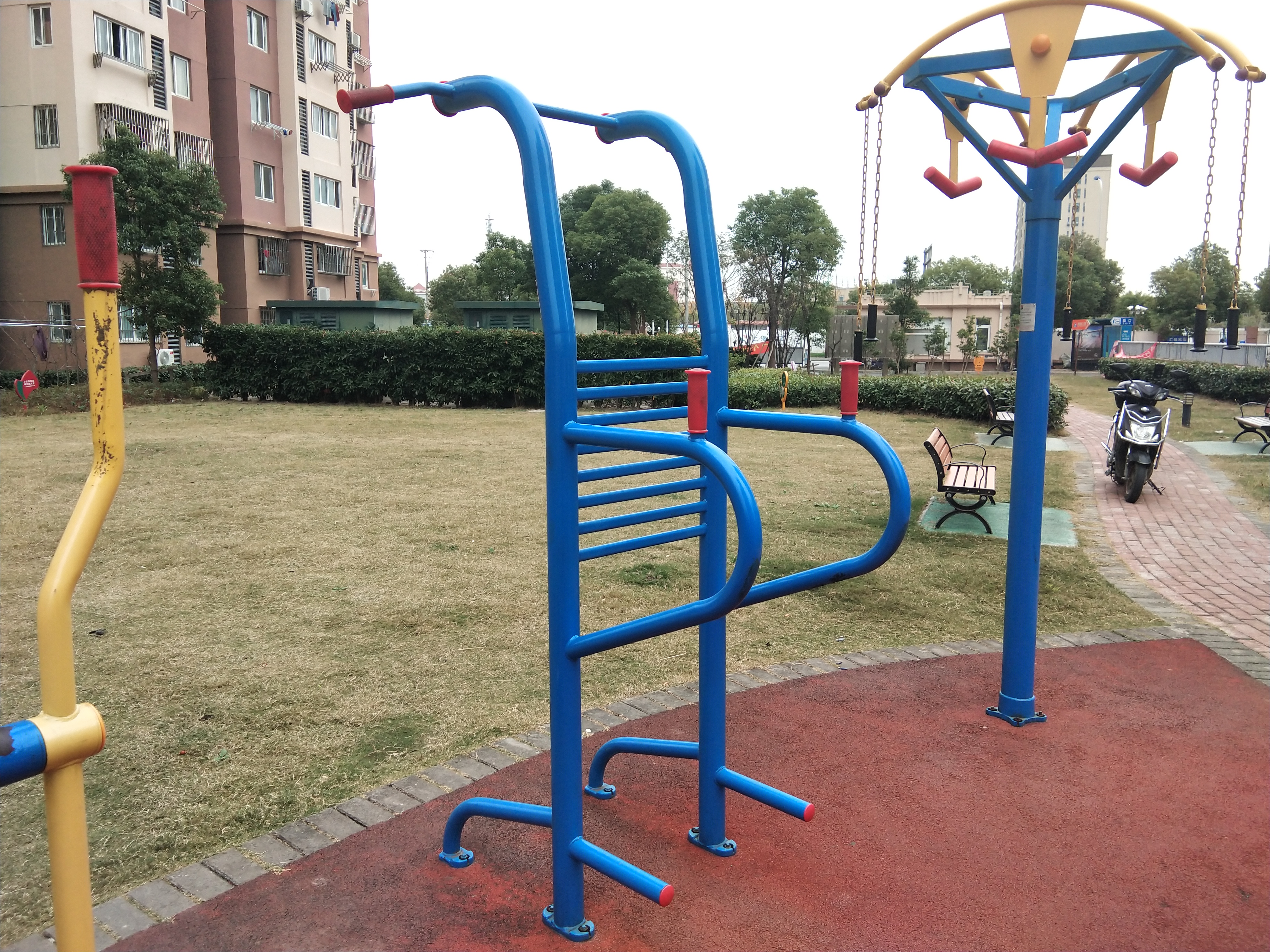 多功能訓(xùn)練器