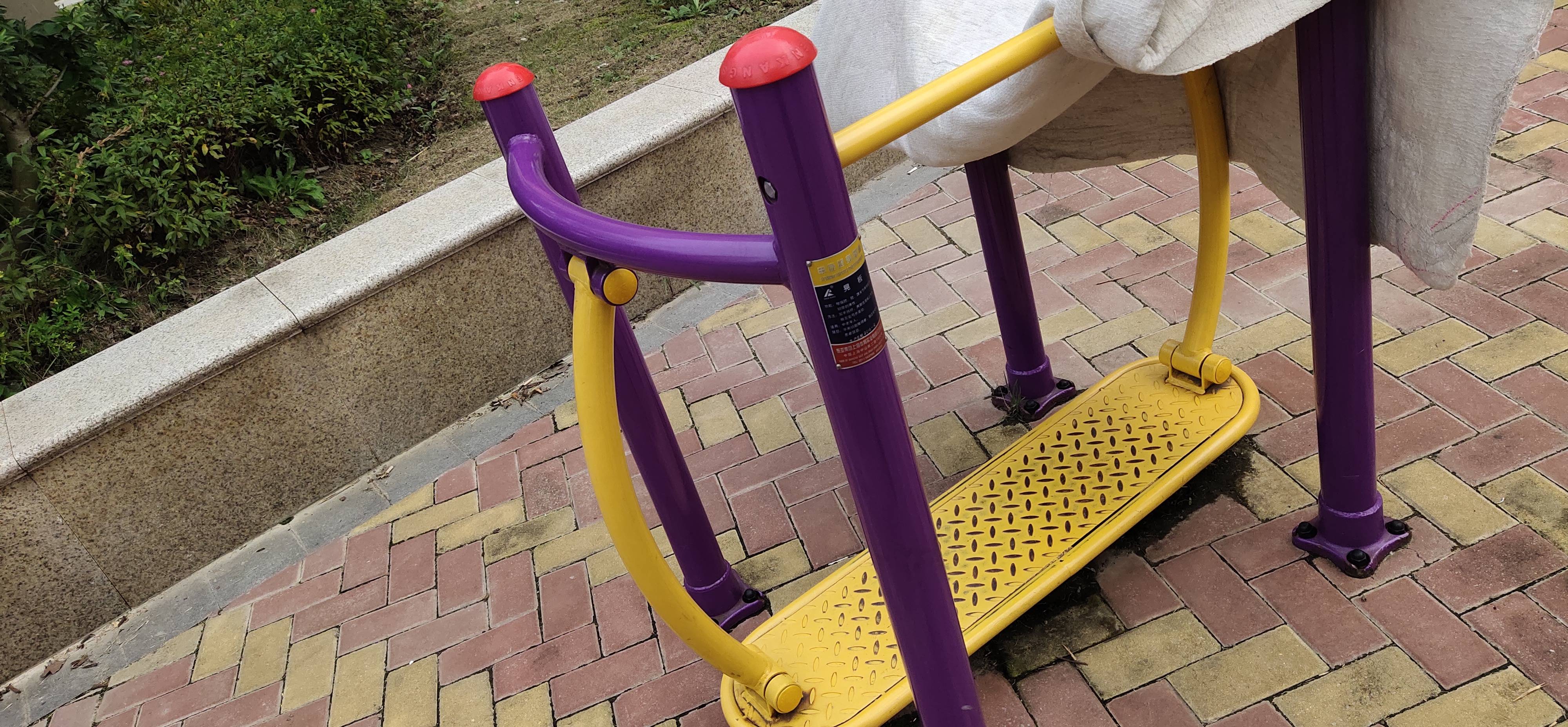 晃板健身器 晃板健身器