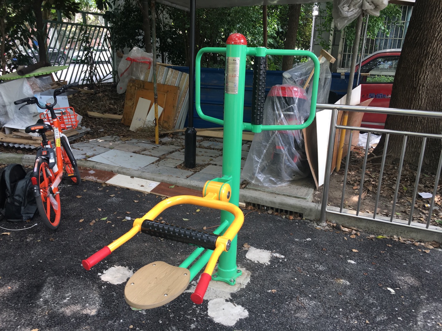 坐式腰背按摩器 坐式腰背按摩器