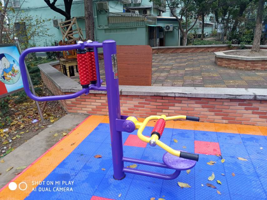 腰背按摩器 腰背按摩器