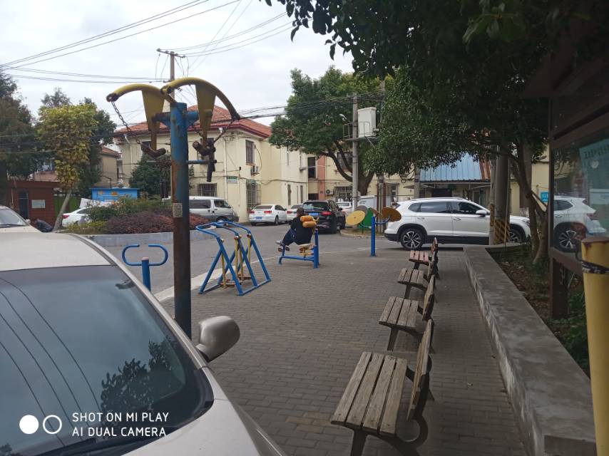 陸凌居委健身點1