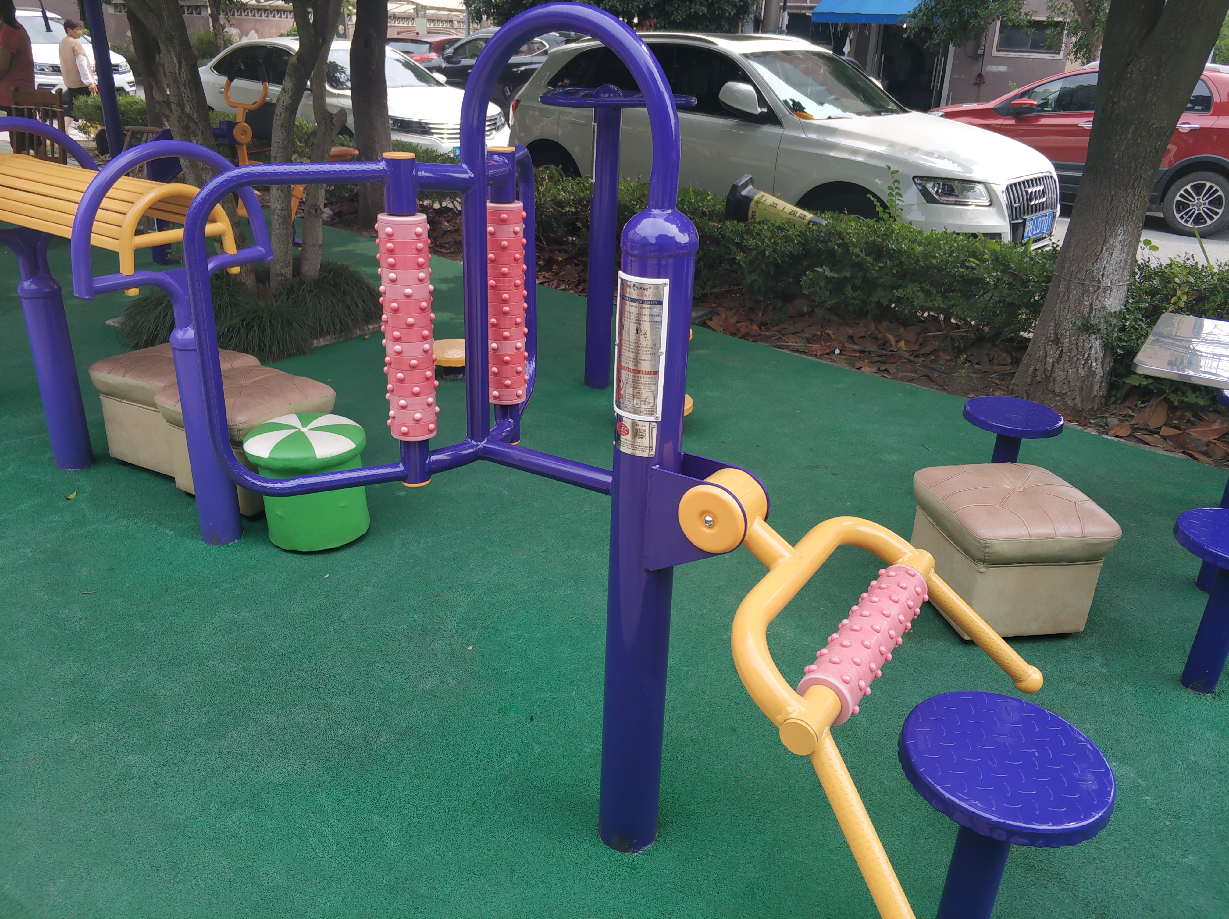 腰背按摩器 腰背按摩器