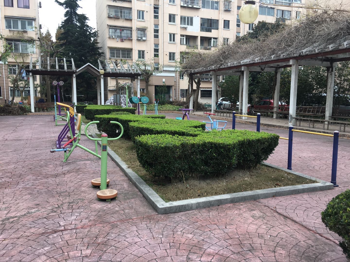 品翠苑居委健身點3