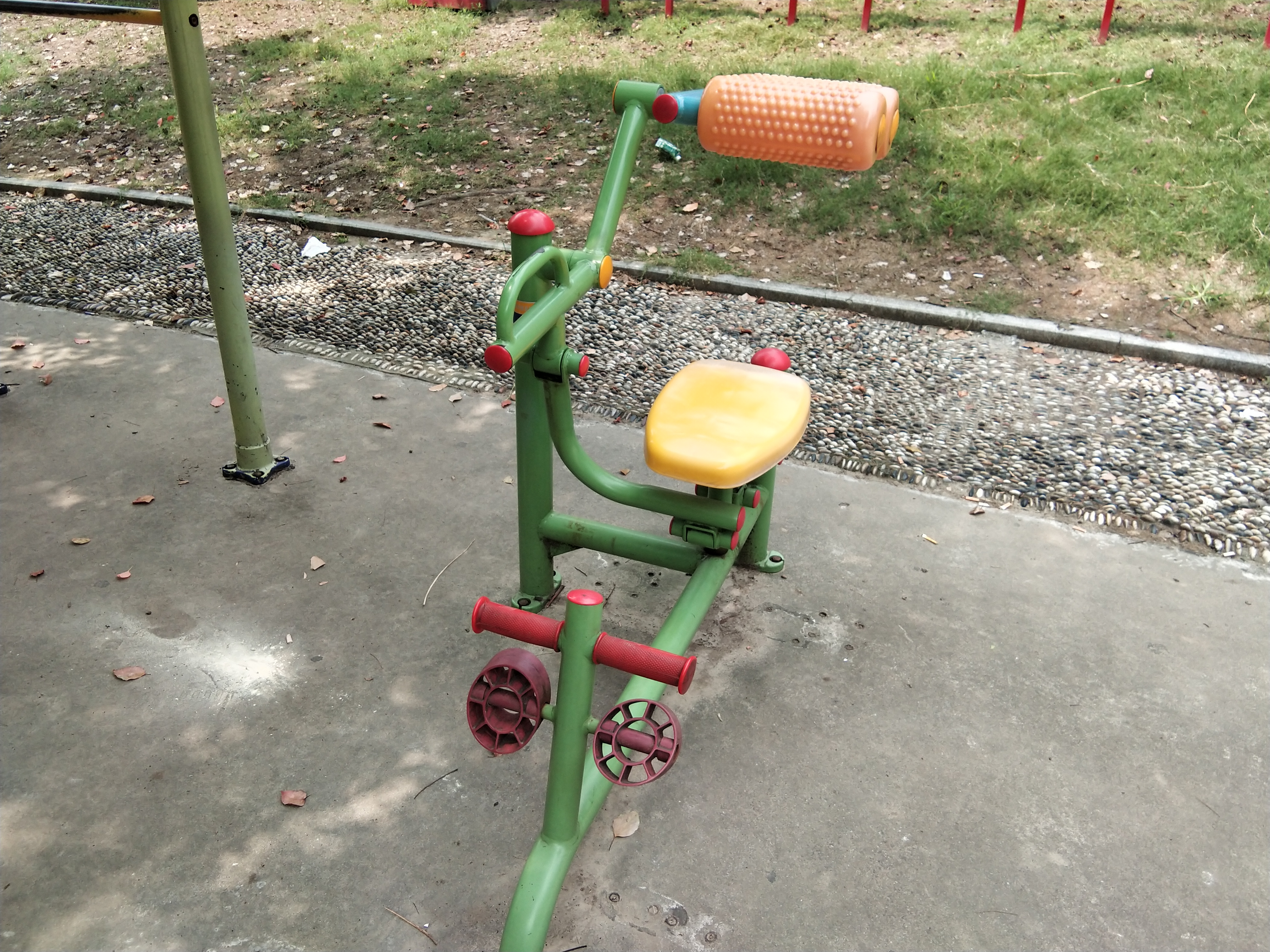 腹背鍛煉器 腹背鍛煉器