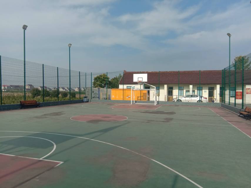 崇明區(qū)中興鎮(zhèn)富圩村村委會籃球場