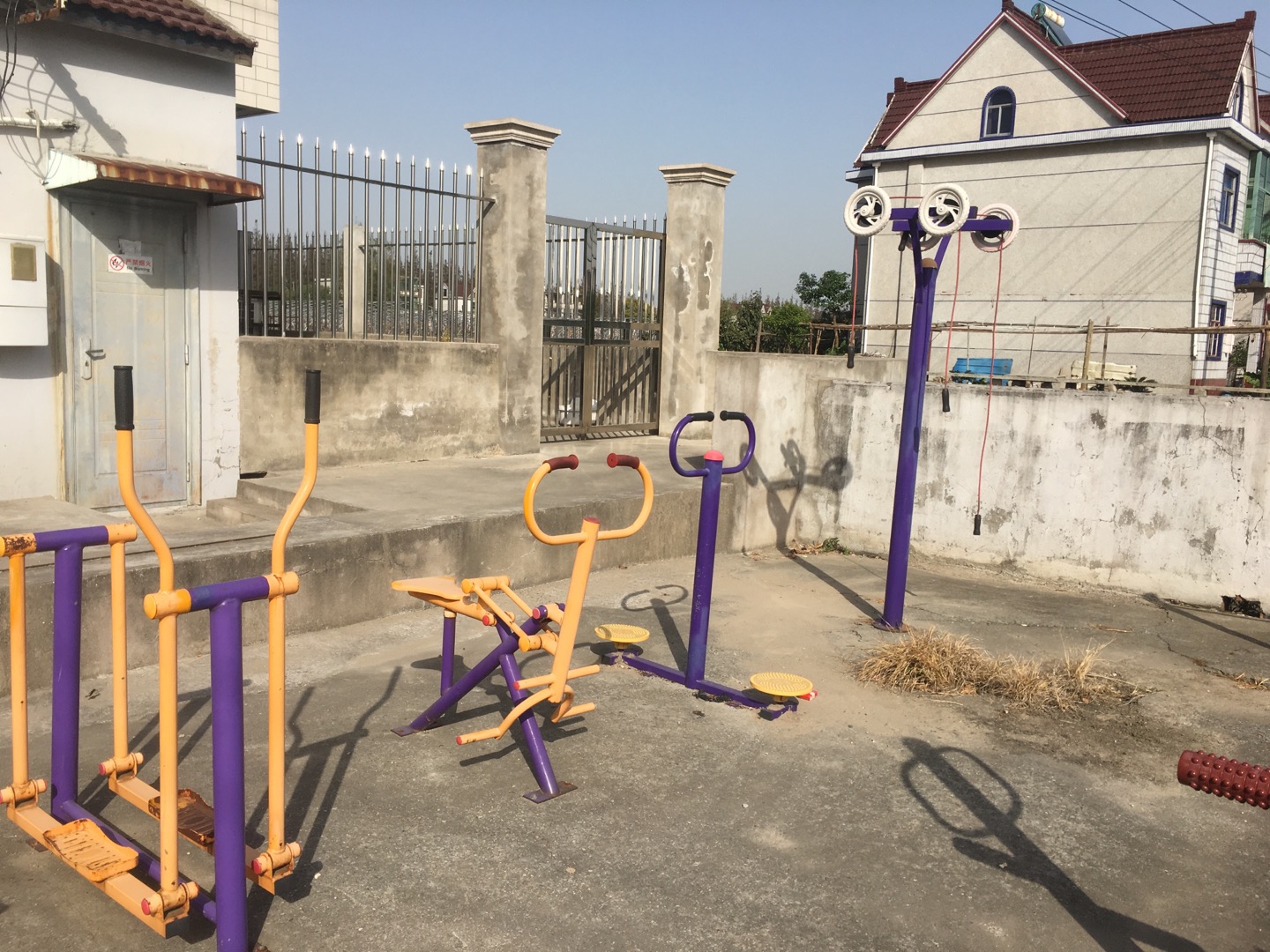 東河村西河4組北健身苑點