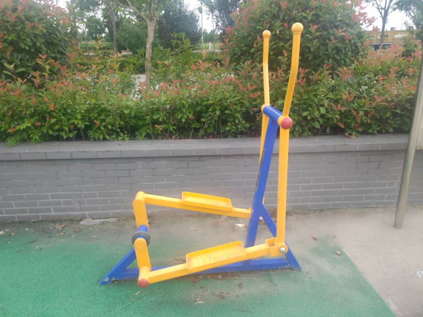 室外橢圓機(jī) 室外橢圓機(jī)