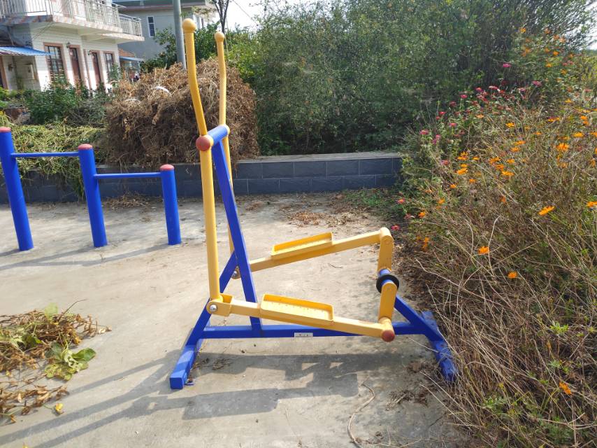 室外橢圓機(jī) 室外橢圓機(jī)