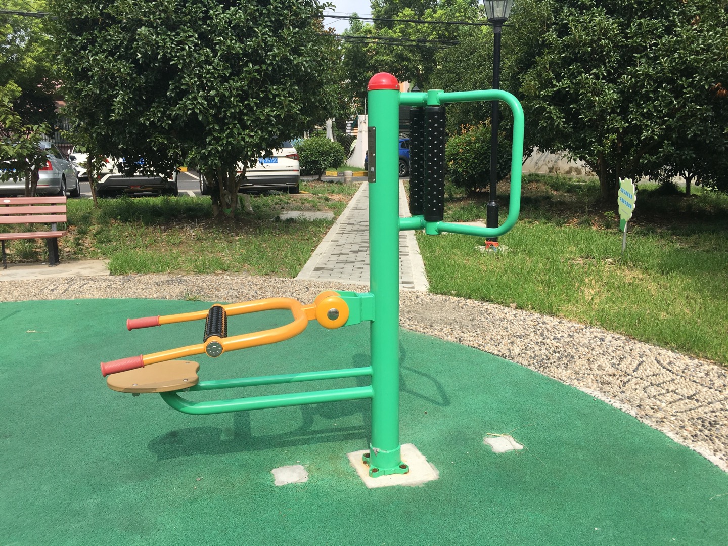 坐式腰背按摩器 坐式腰背按摩器