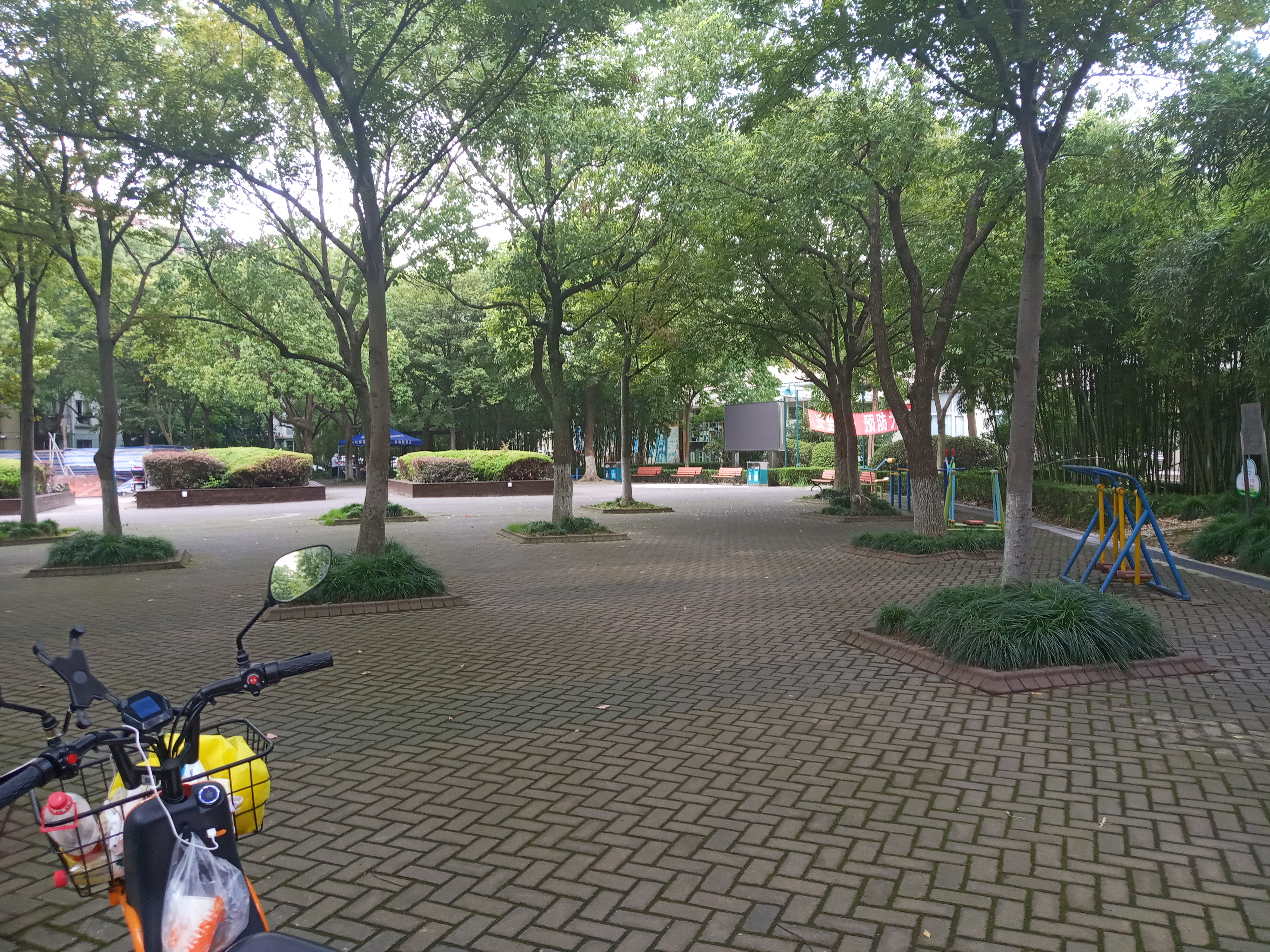 平陽六村居委健身苑點(diǎn)