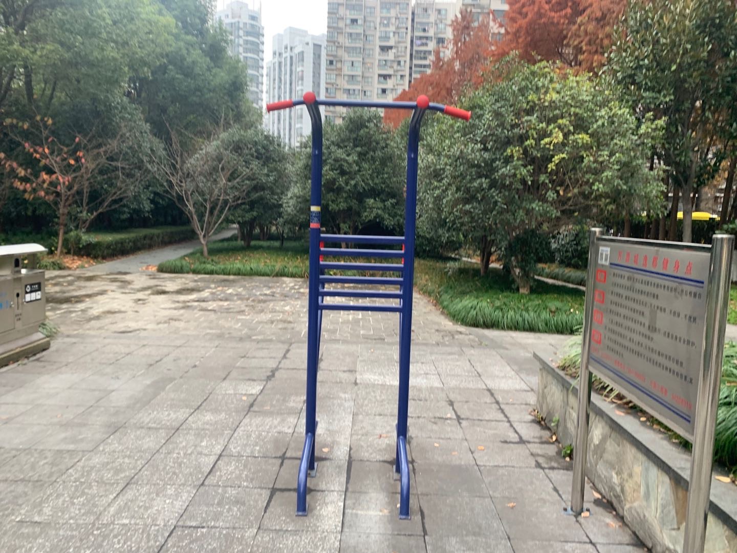 多功能訓(xùn)練器 多功能訓(xùn)練器