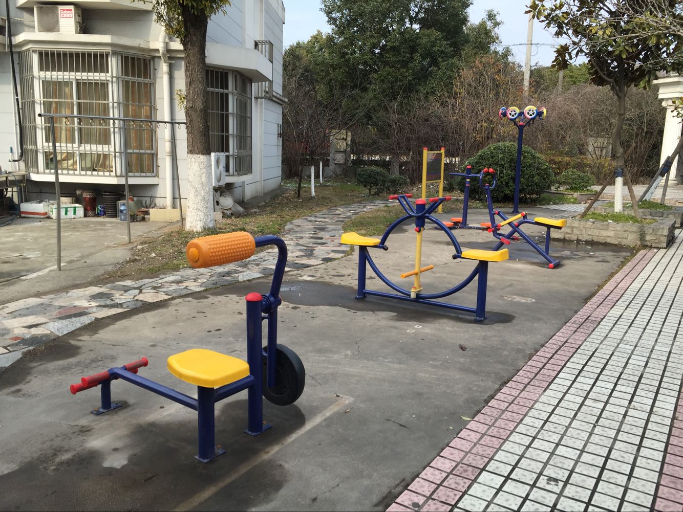 瀏翔花苑一號門健身點
