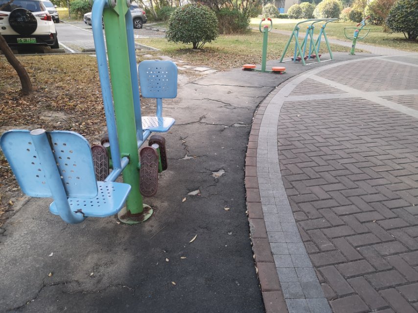 昱星家園14號樓前側