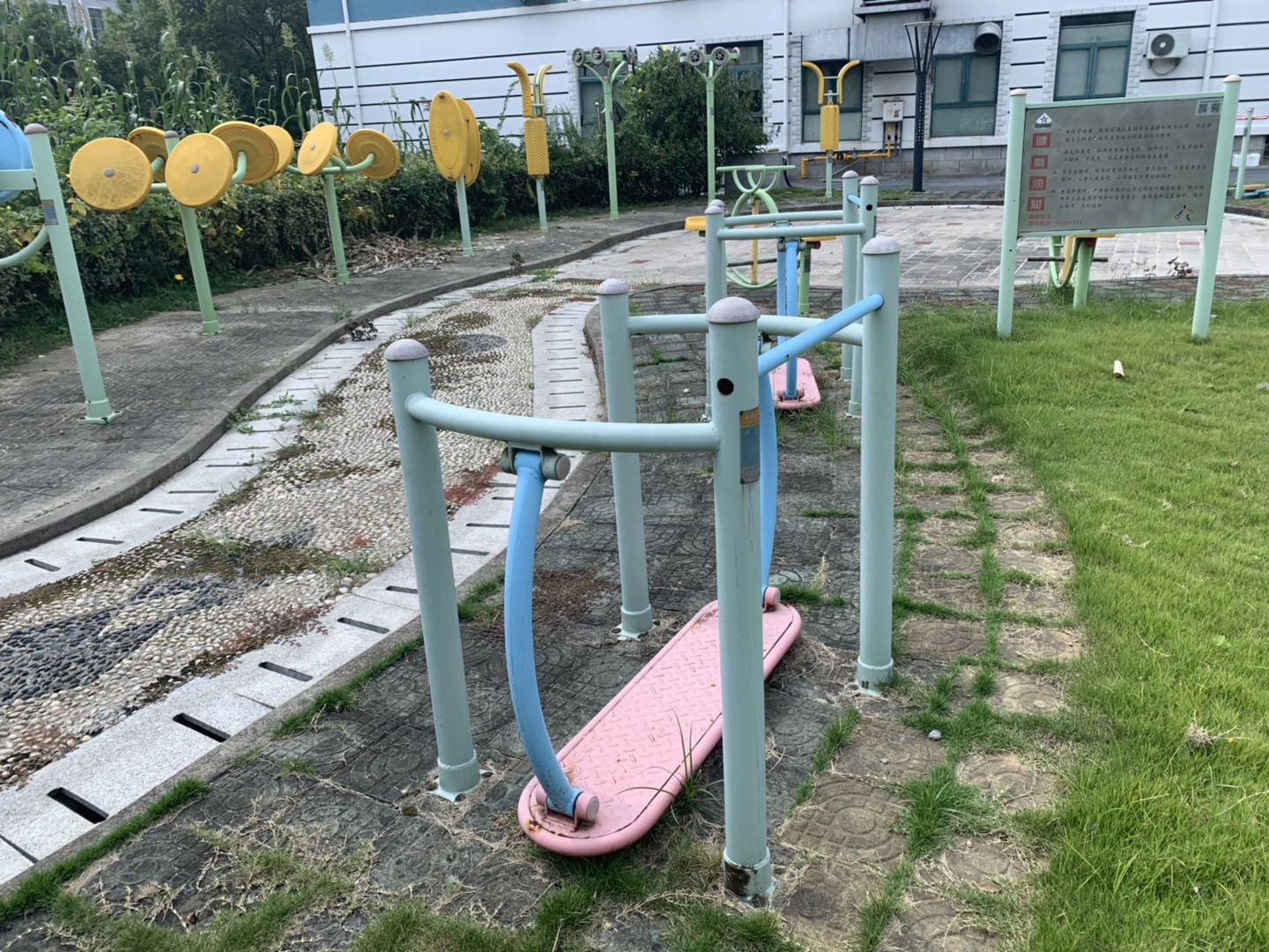 晃板健身器 晃板健身器