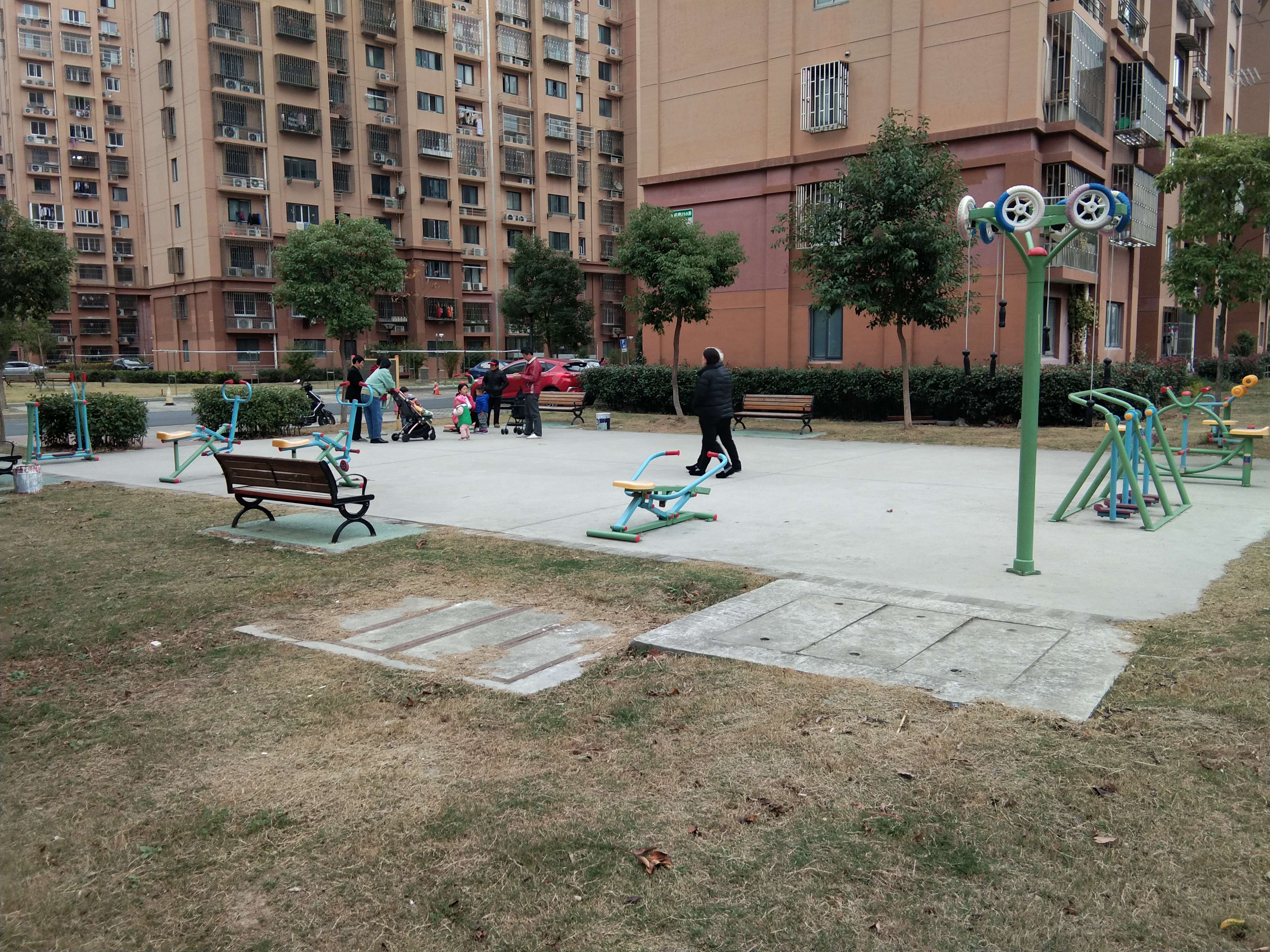 祥和里居委東區(qū)健身點(diǎn)