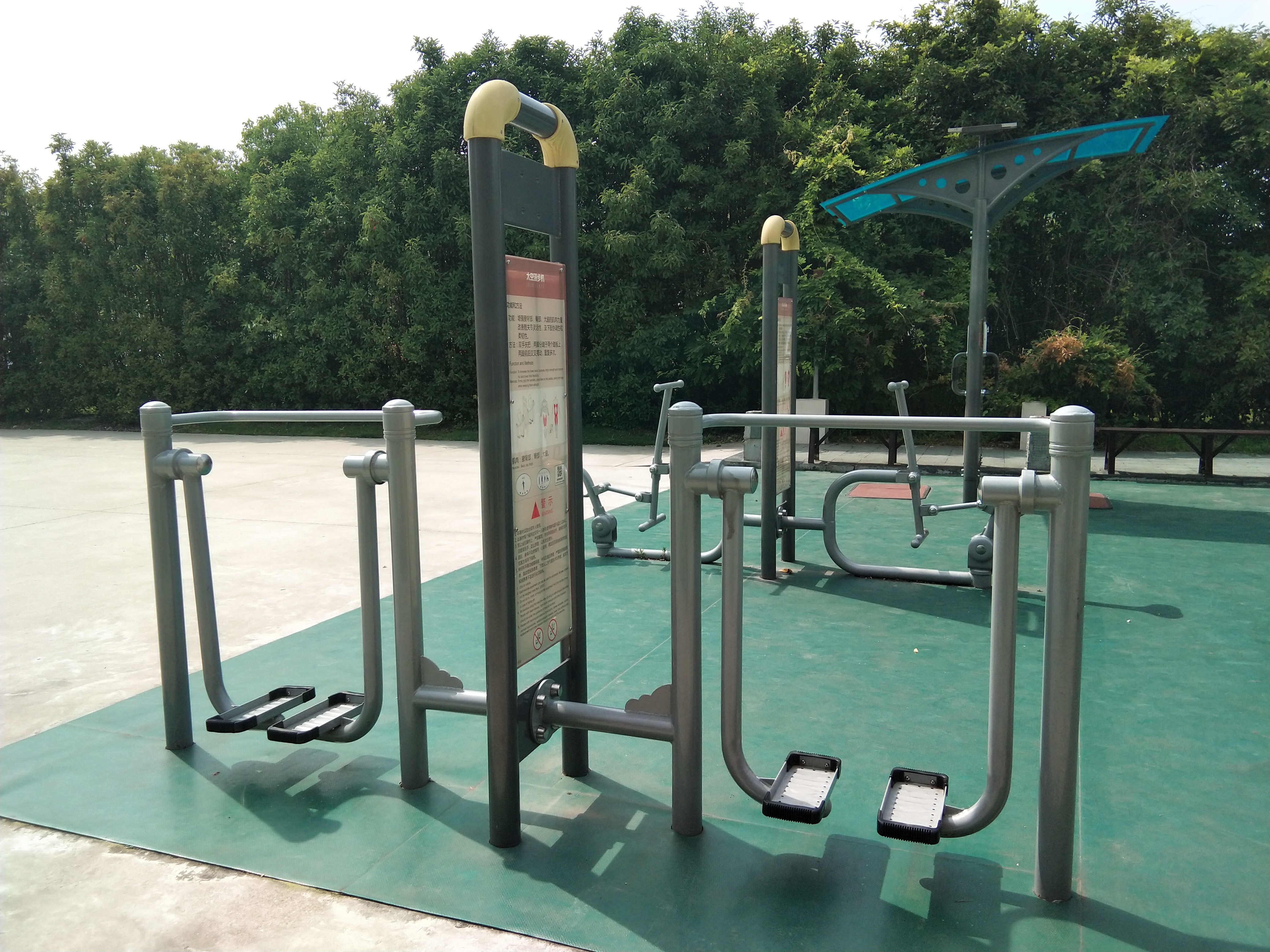 雙位太空漫步機