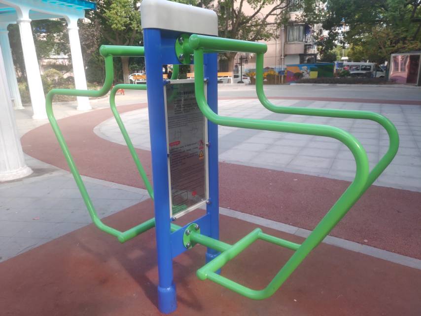 雙立柱曲臂訓(xùn)練器 雙立柱曲臂訓(xùn)練器