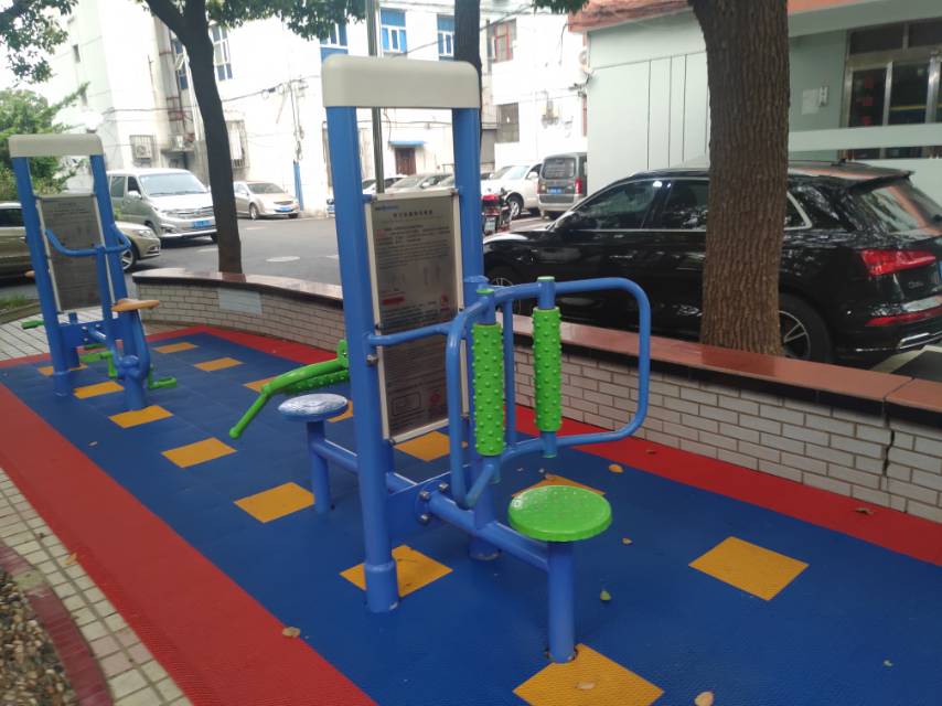 雙立柱腰背按摩器 雙立柱腰背按摩器