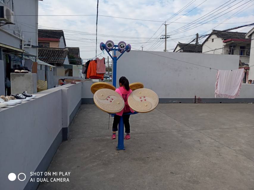 呂三村牛橋隊(duì)健身點(diǎn)