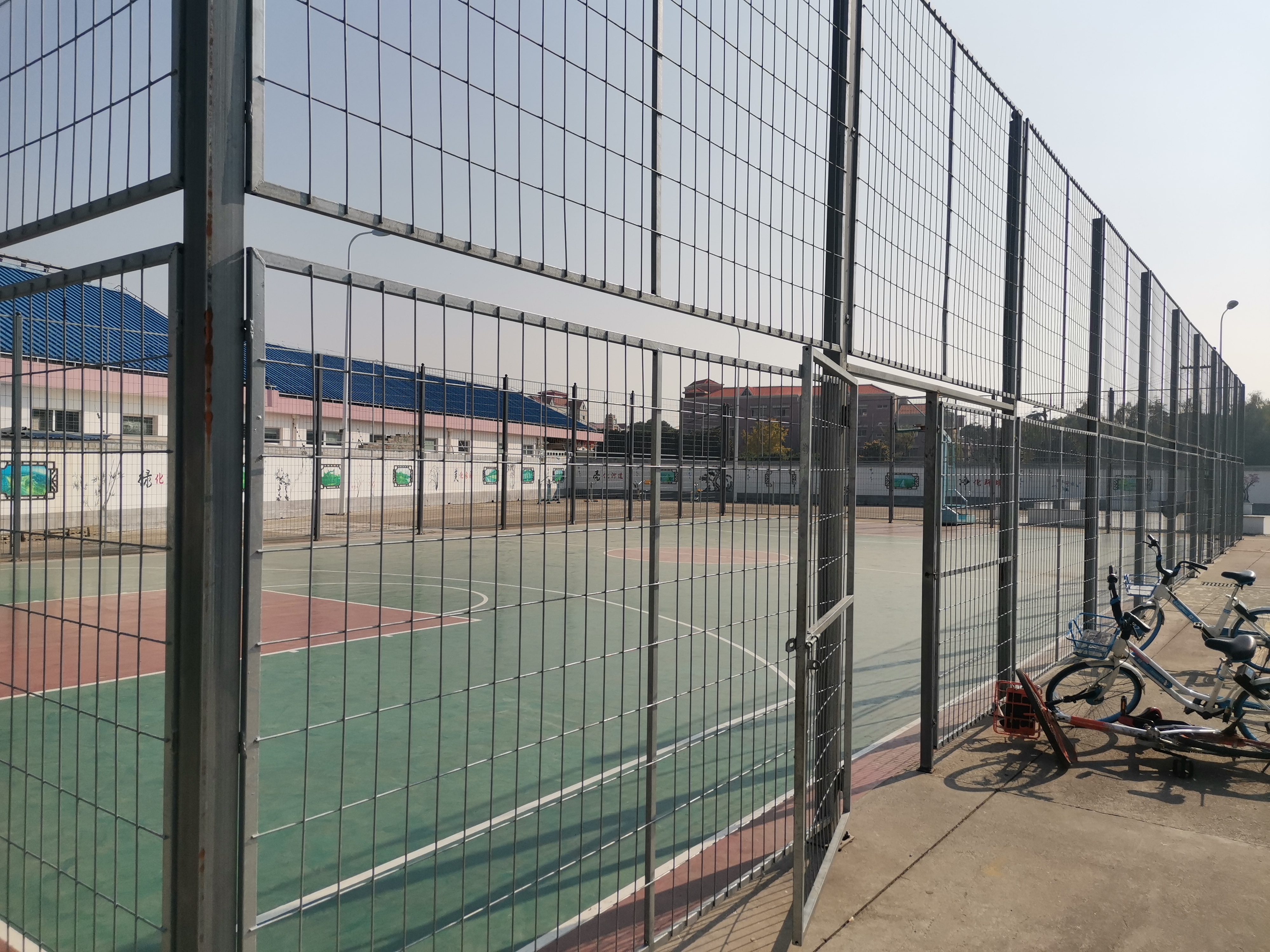 勞動(dòng)居委市民球場(chǎng)