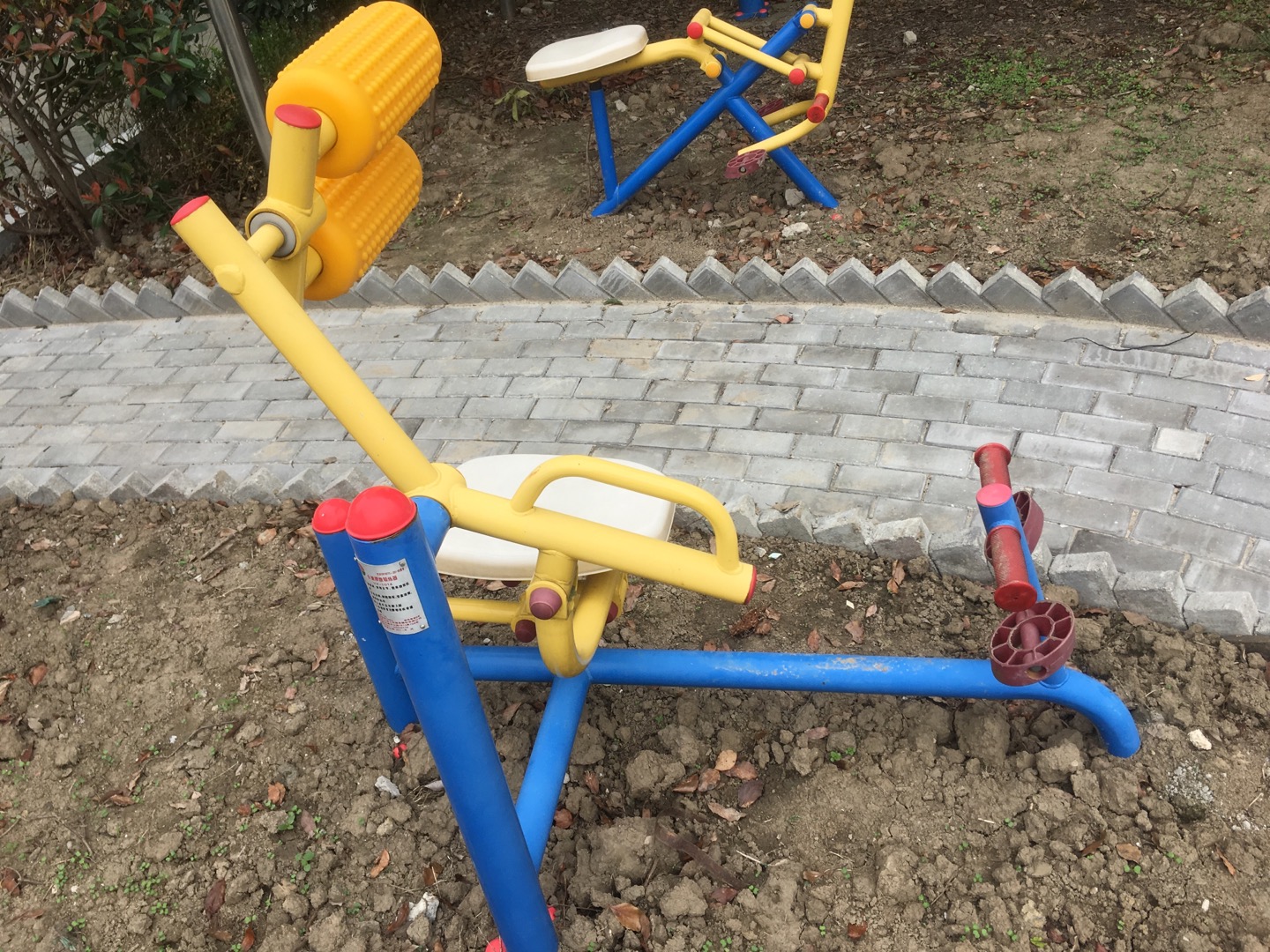 自重腹背鍛煉器