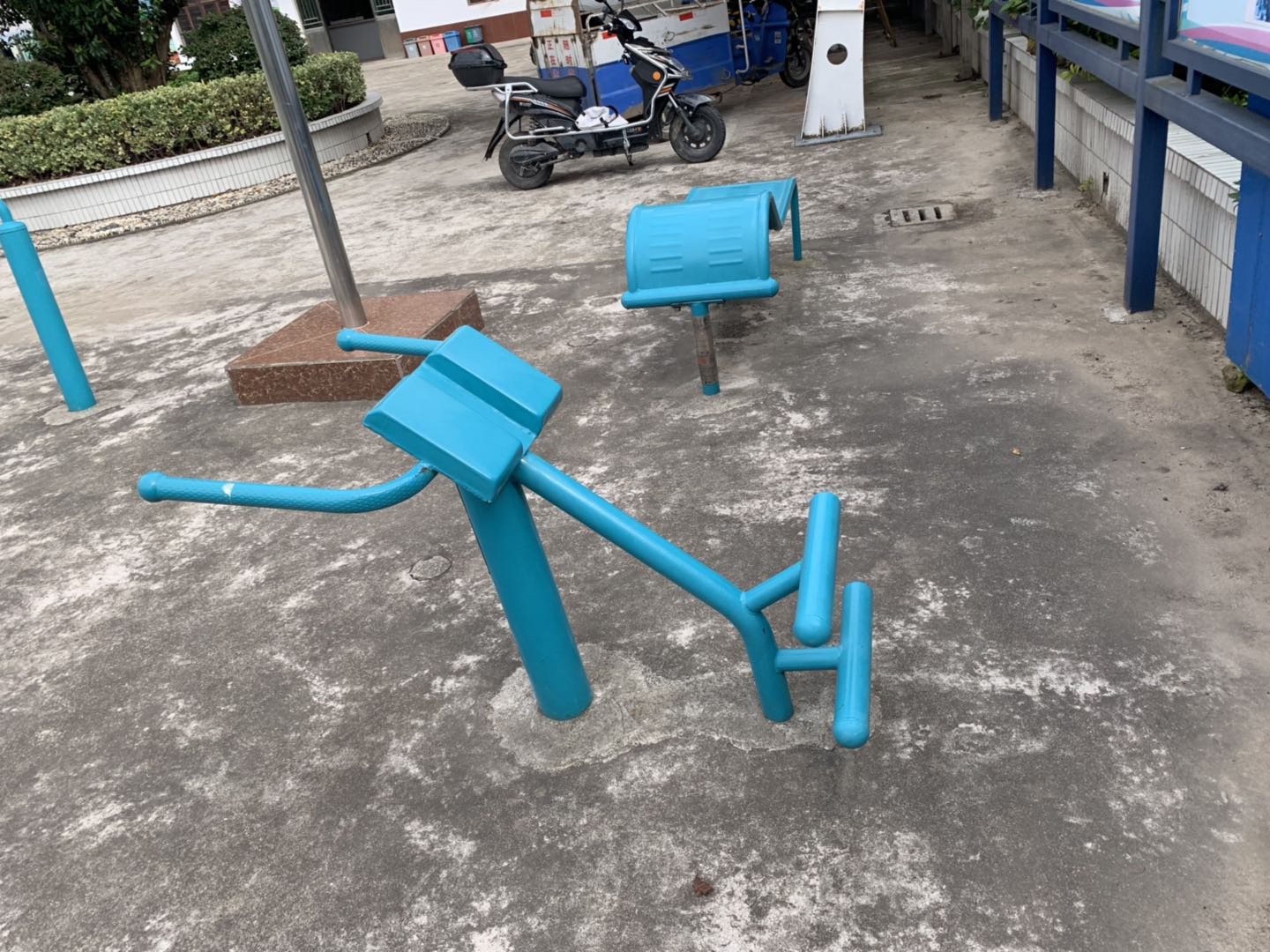 背肌訓(xùn)練器