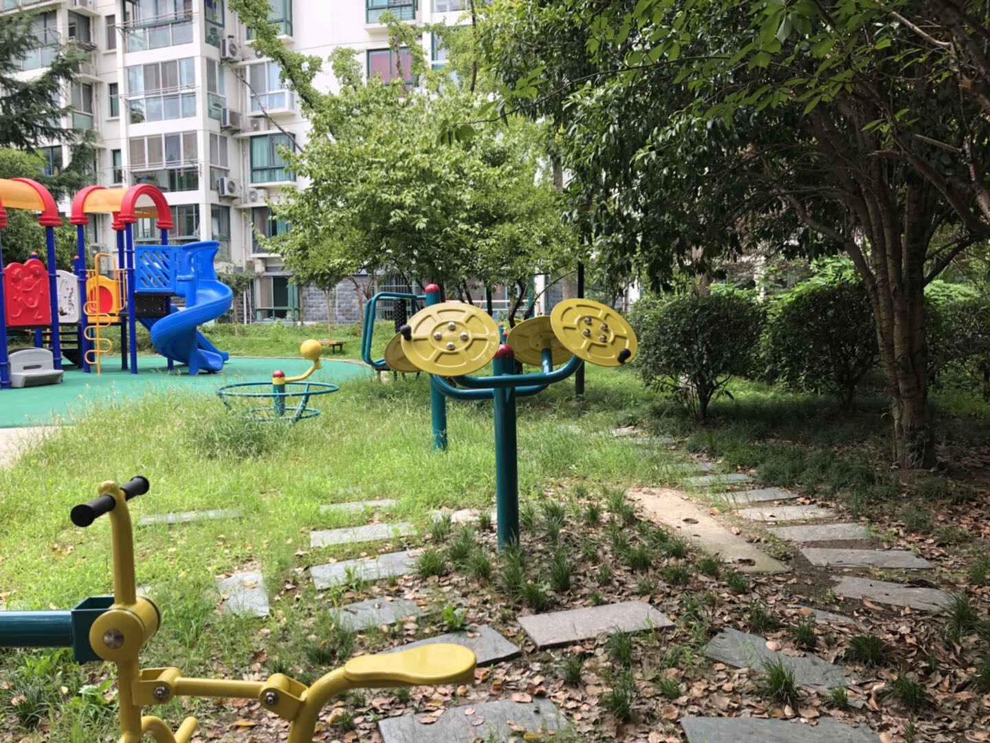 平陽春江居委健身點