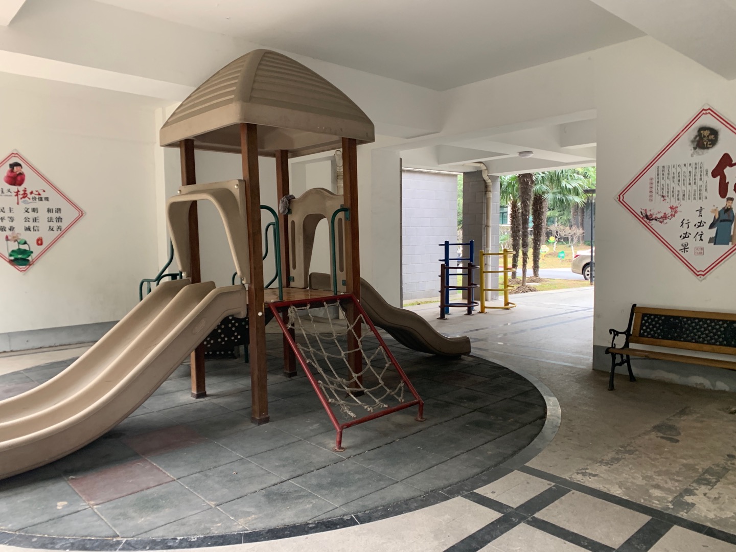 平吉三村居委A健身苑點(diǎn)