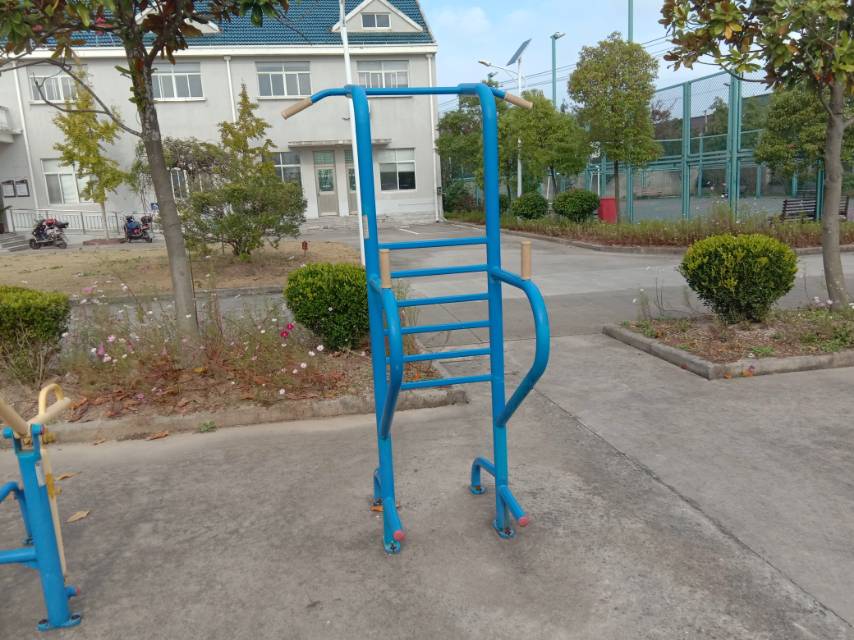 多功能訓(xùn)練器