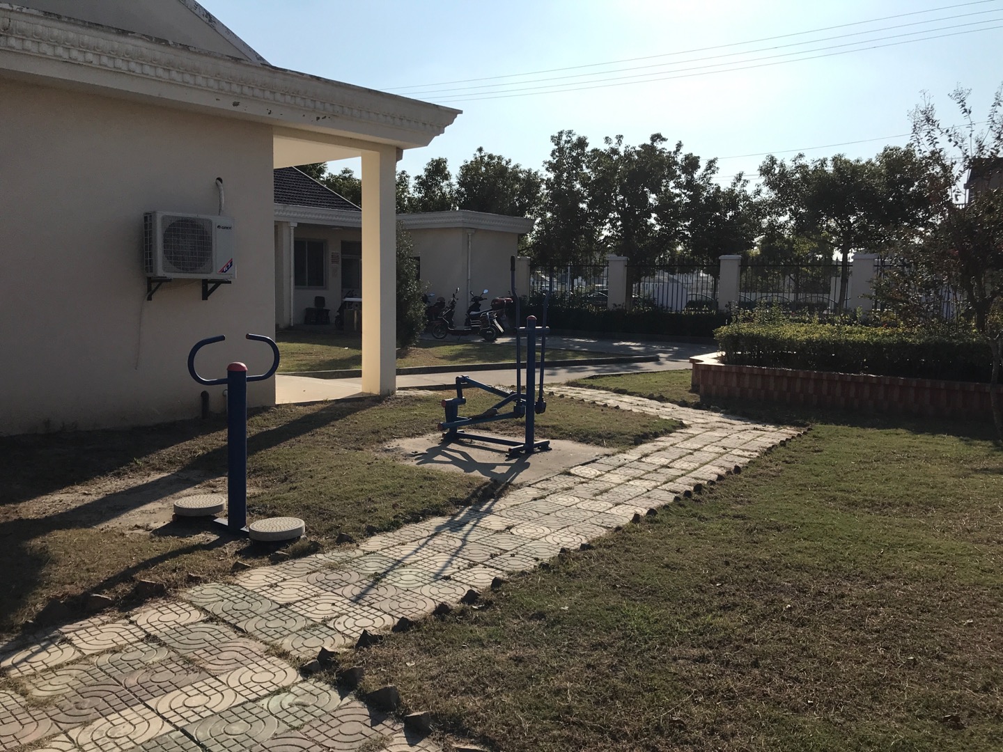 鄧一村凌空路200號(hào)健身路徑