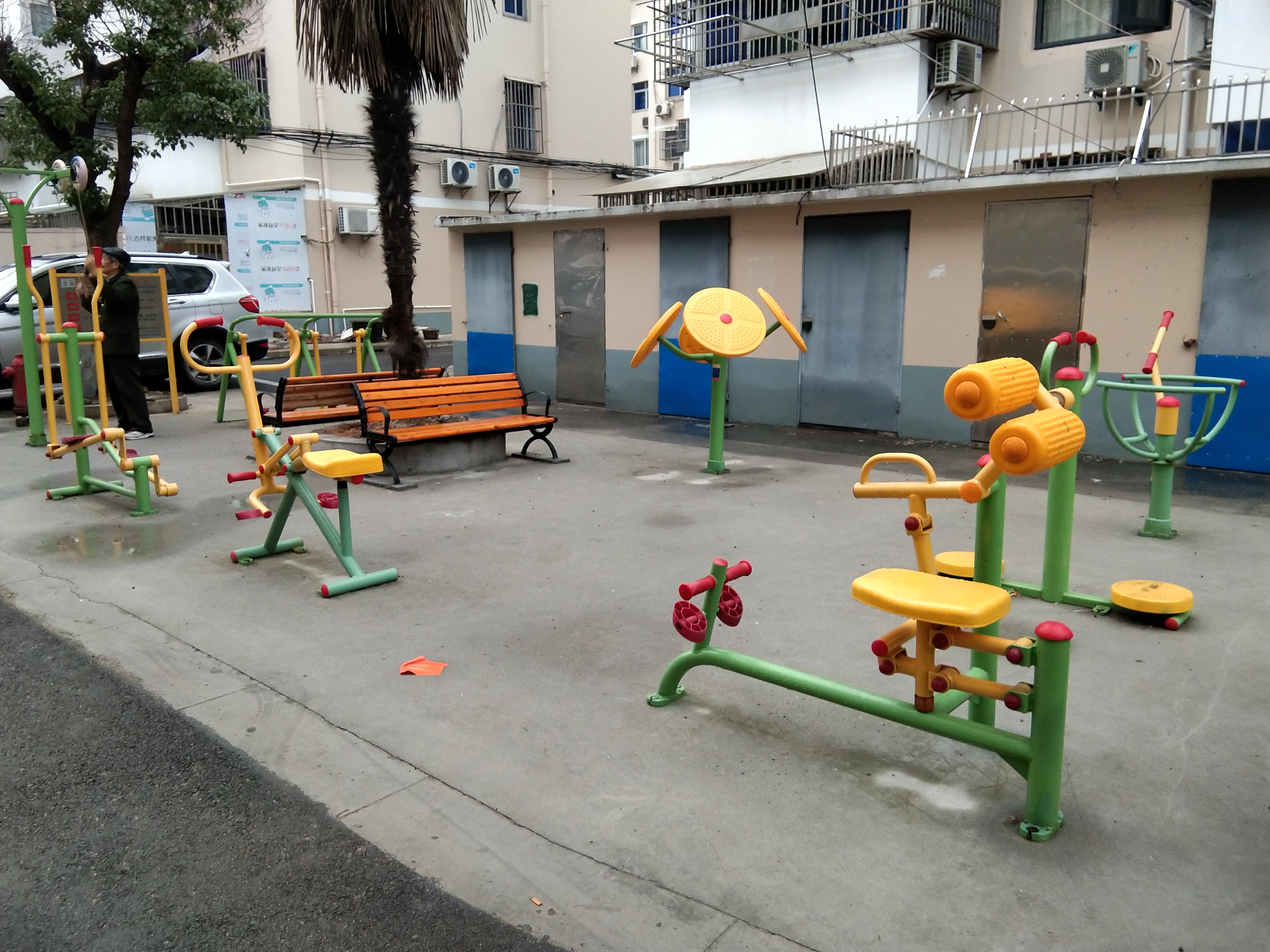 新育公寓健身點(diǎn)