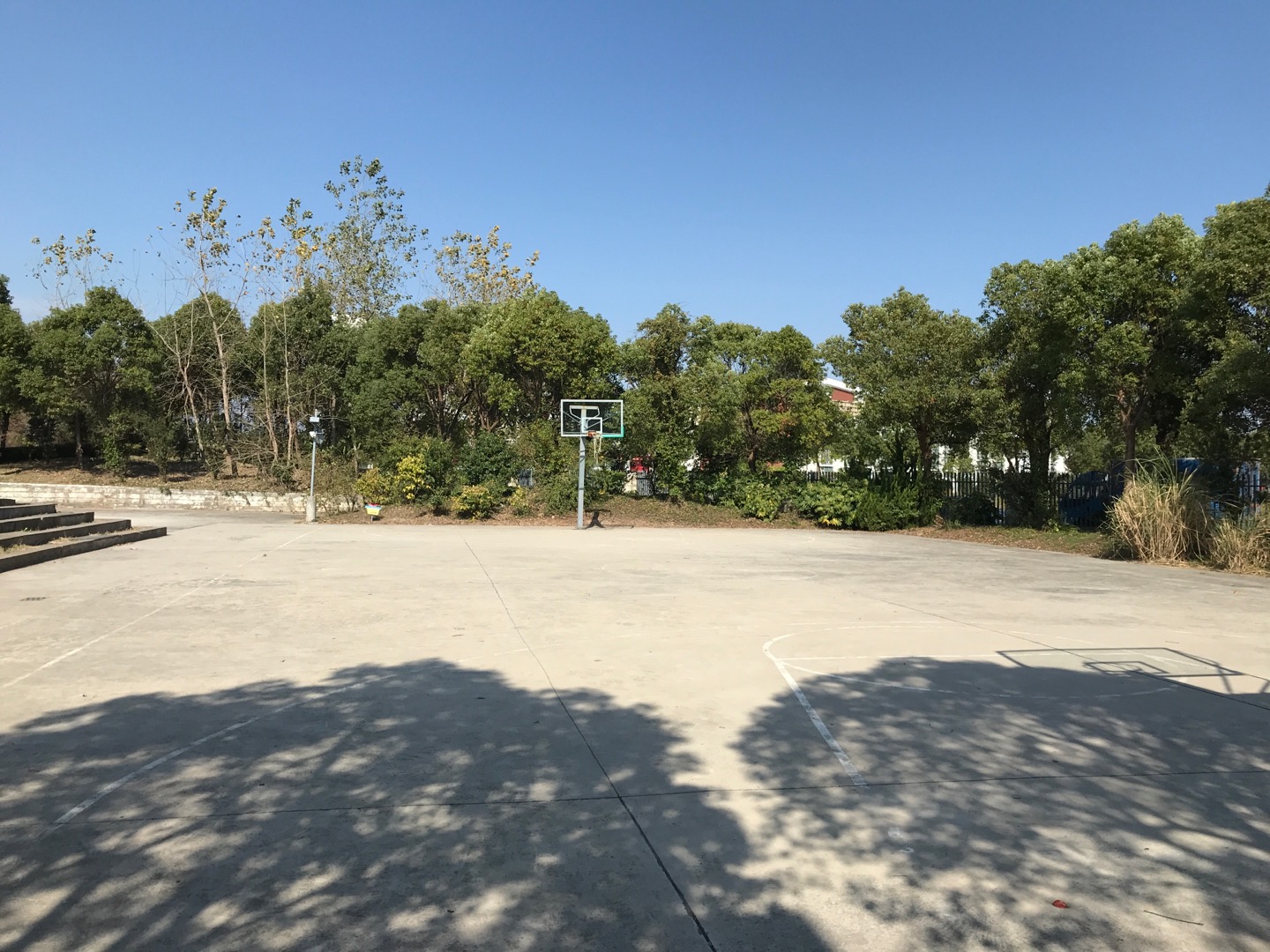 東岸漣城三人制籃球場
