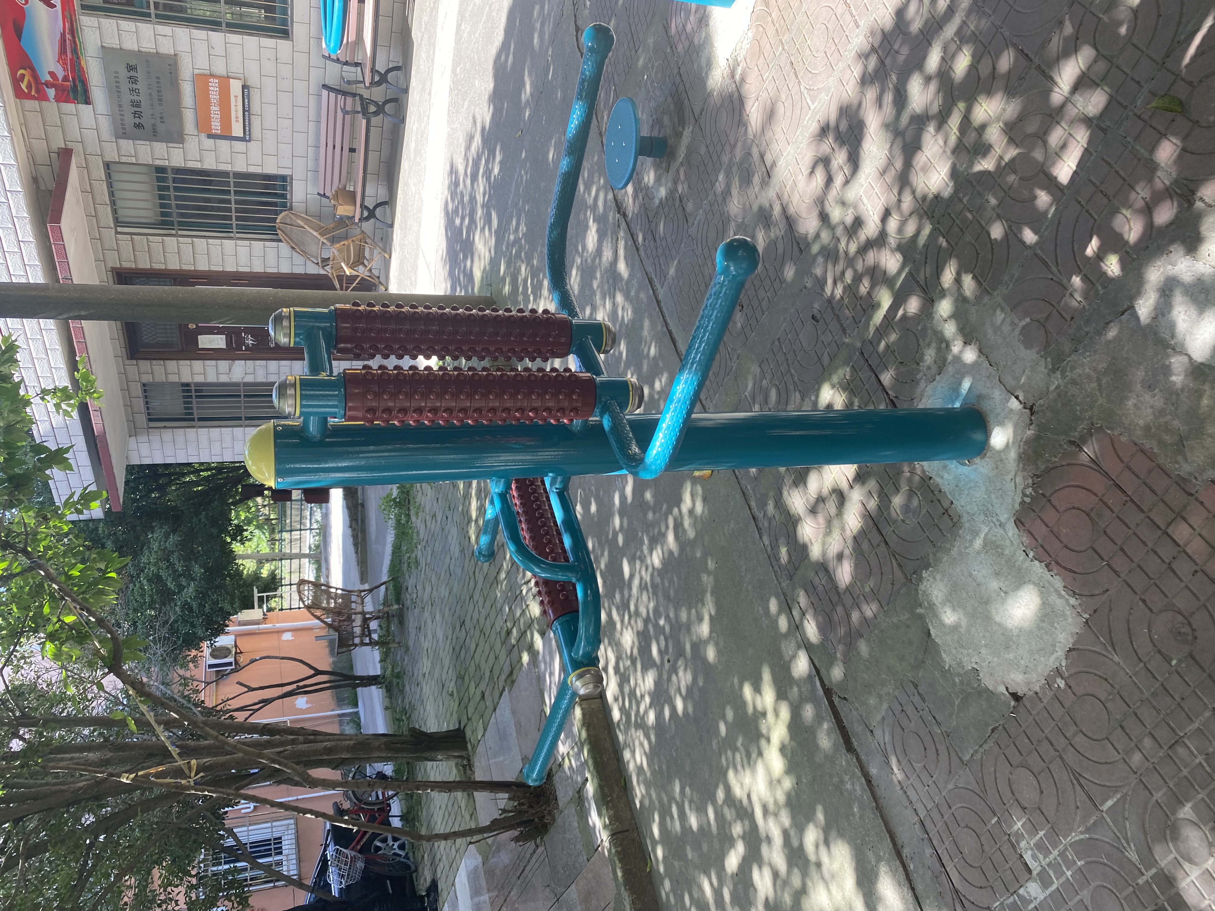 互動式腰背按摩器 互動式腰背按摩器