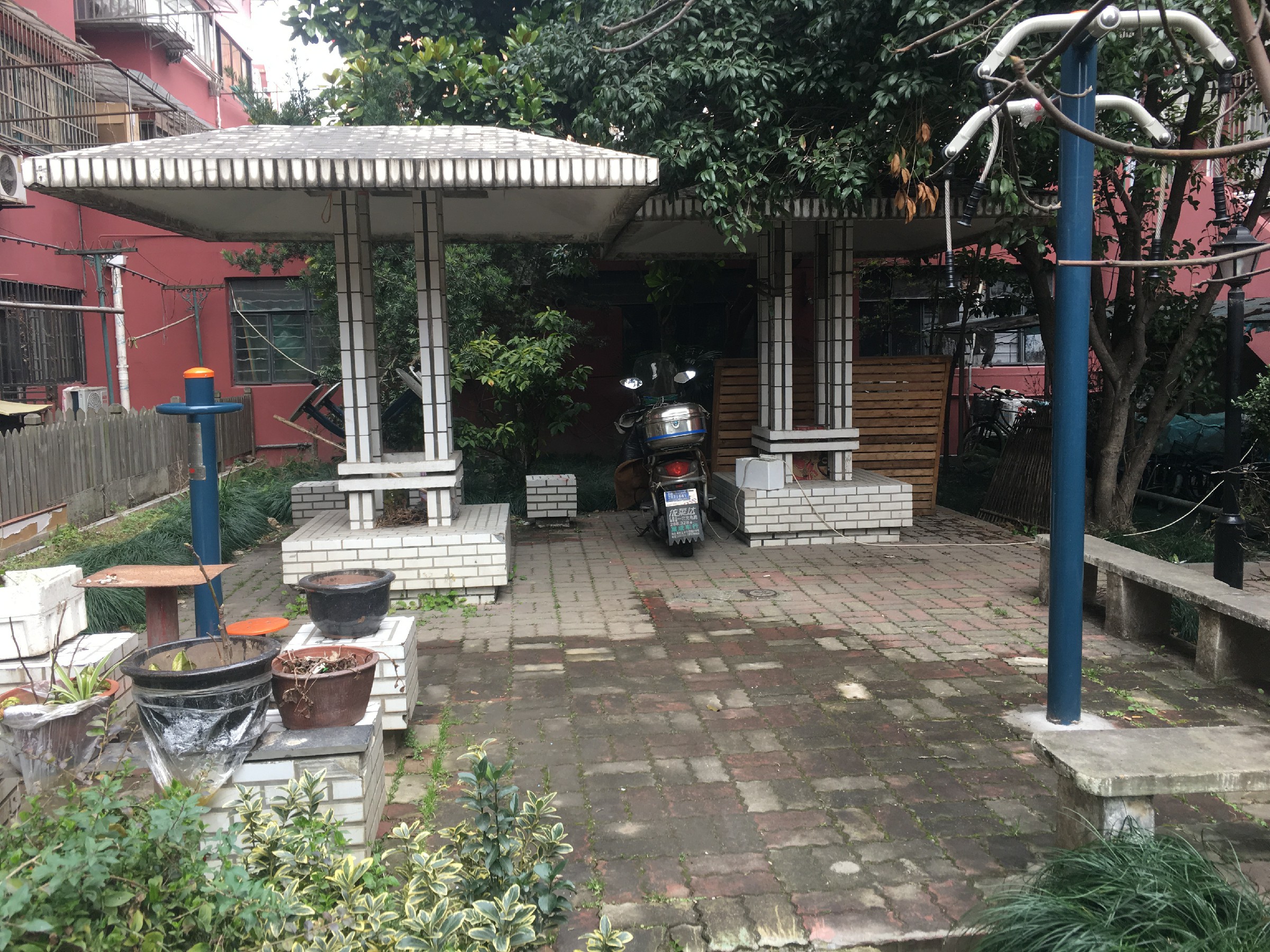 靜安區(qū)寶山路街道新漢興居委健身點(diǎn)（青云路315弄）