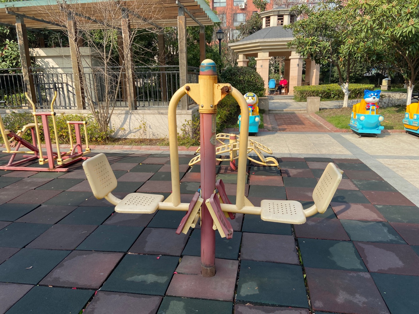 坐蹬訓(xùn)練器 坐蹬訓(xùn)練器