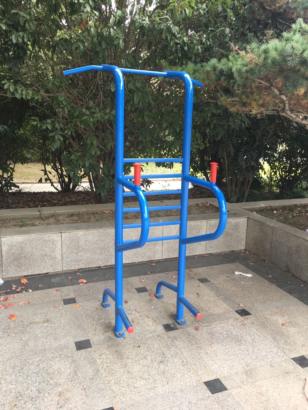 多功能訓練器 多功能訓練器