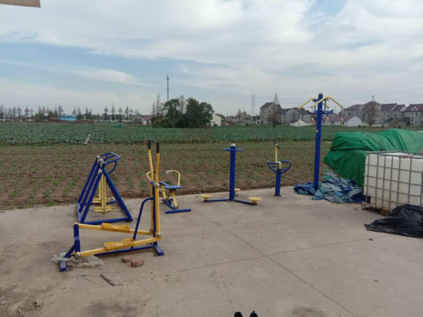 崇明區(qū)中興鎮(zhèn)汲浜18隊健身點