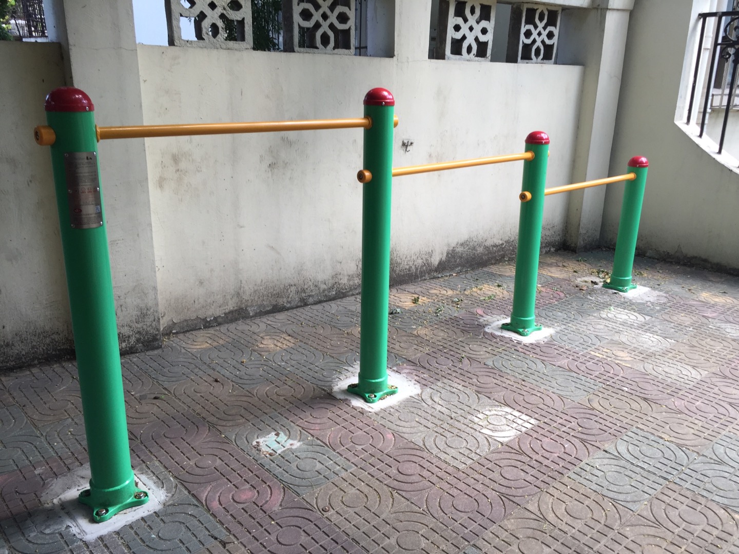 多聯(lián)壓腿架 多聯(lián)壓腿架