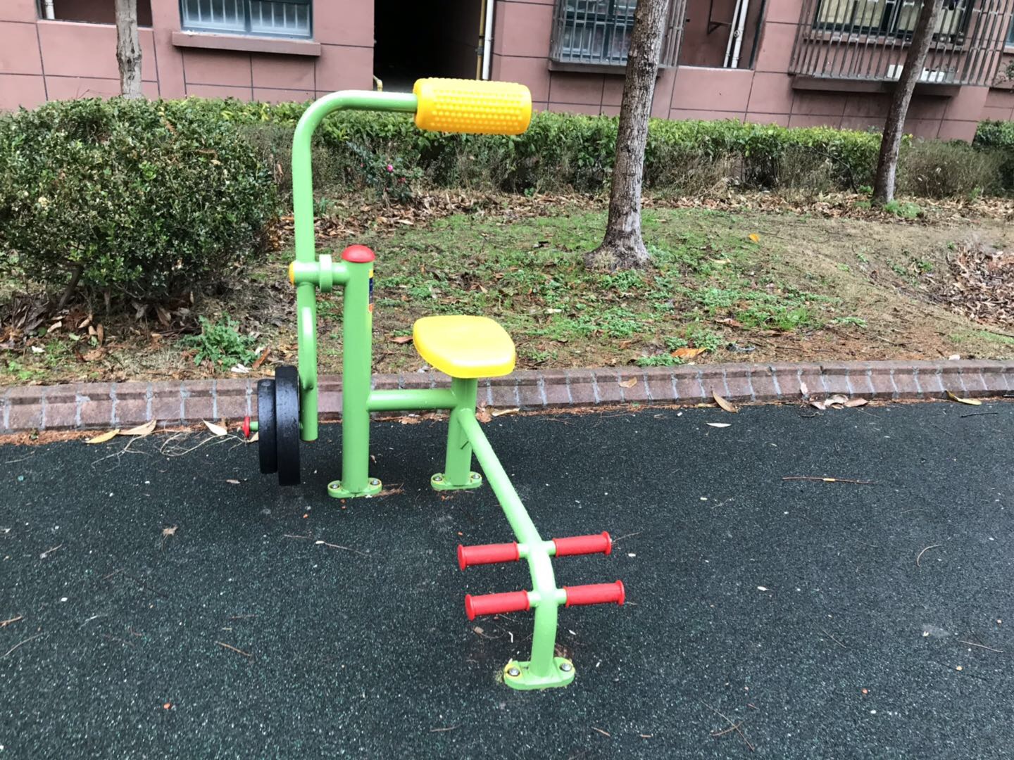 腹背鍛煉器 腹背鍛煉器