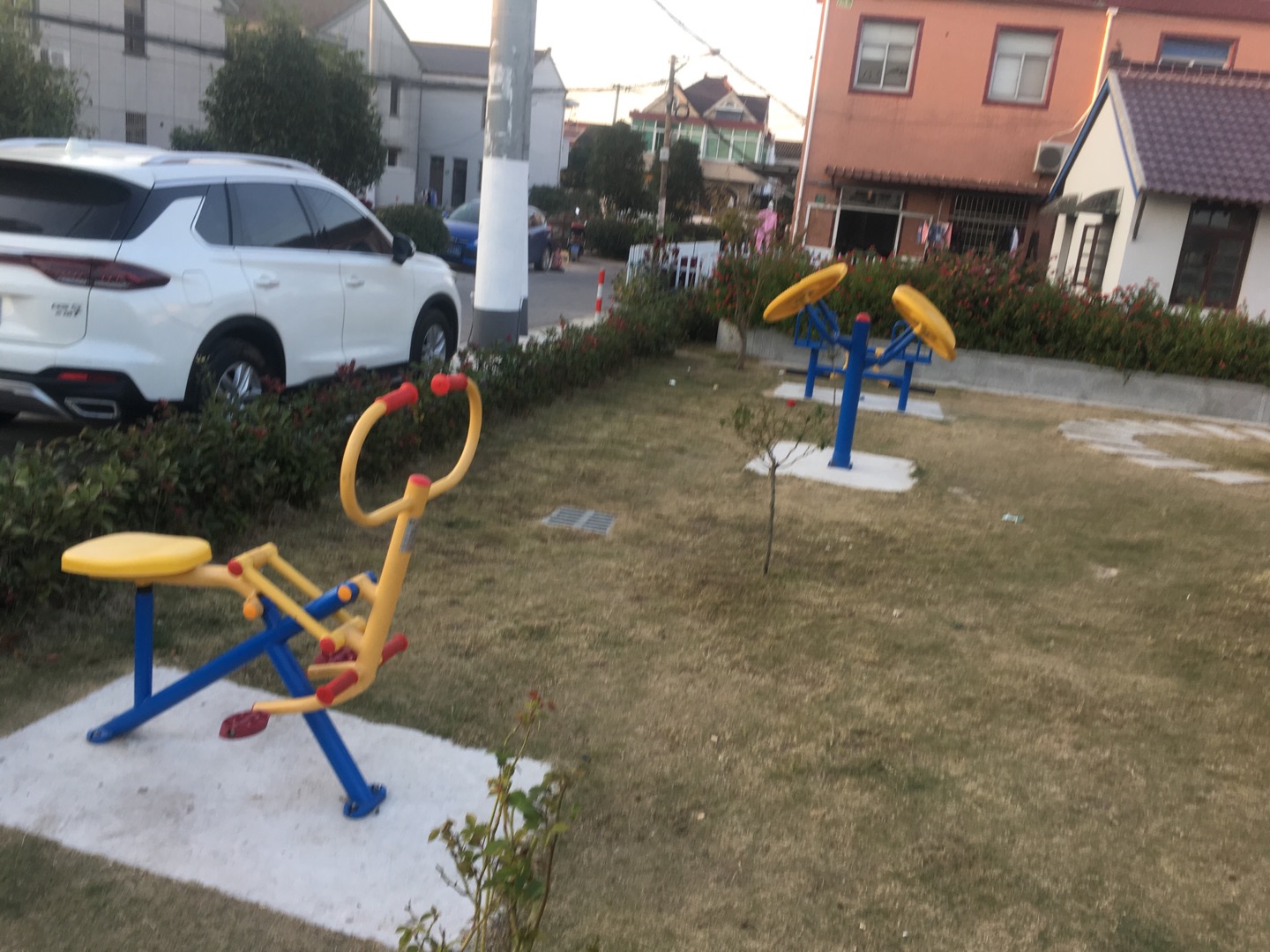 東風(fēng)村7隊(duì)健身點(diǎn)