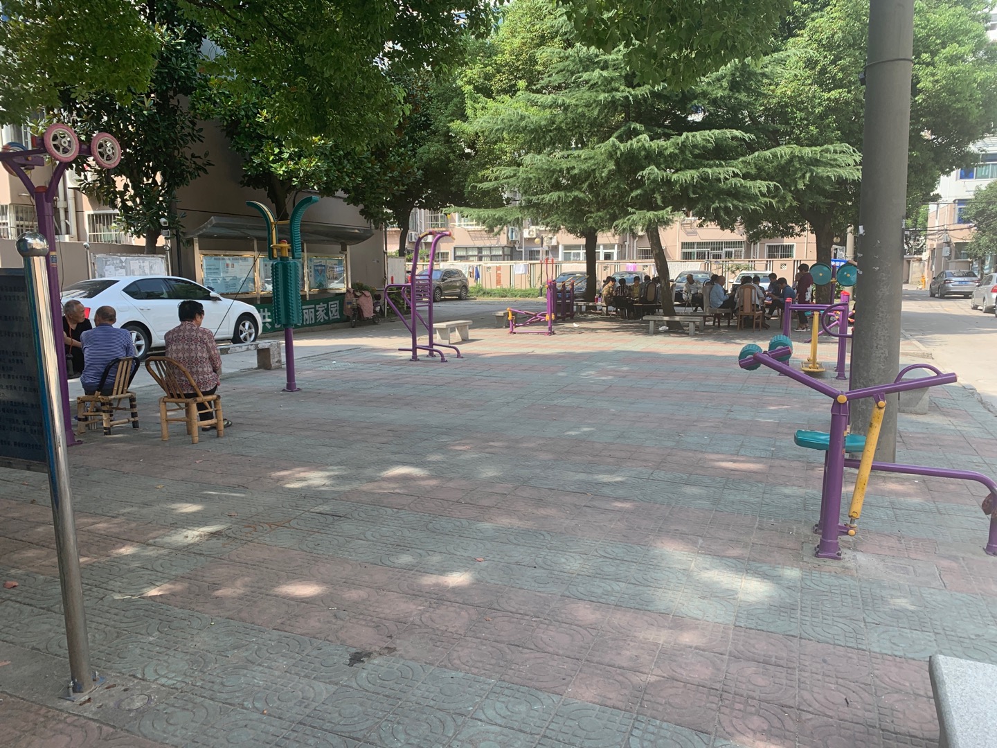 茸梅天虹四村健身點