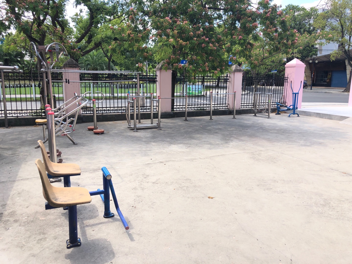 石化十五村健身點(diǎn)