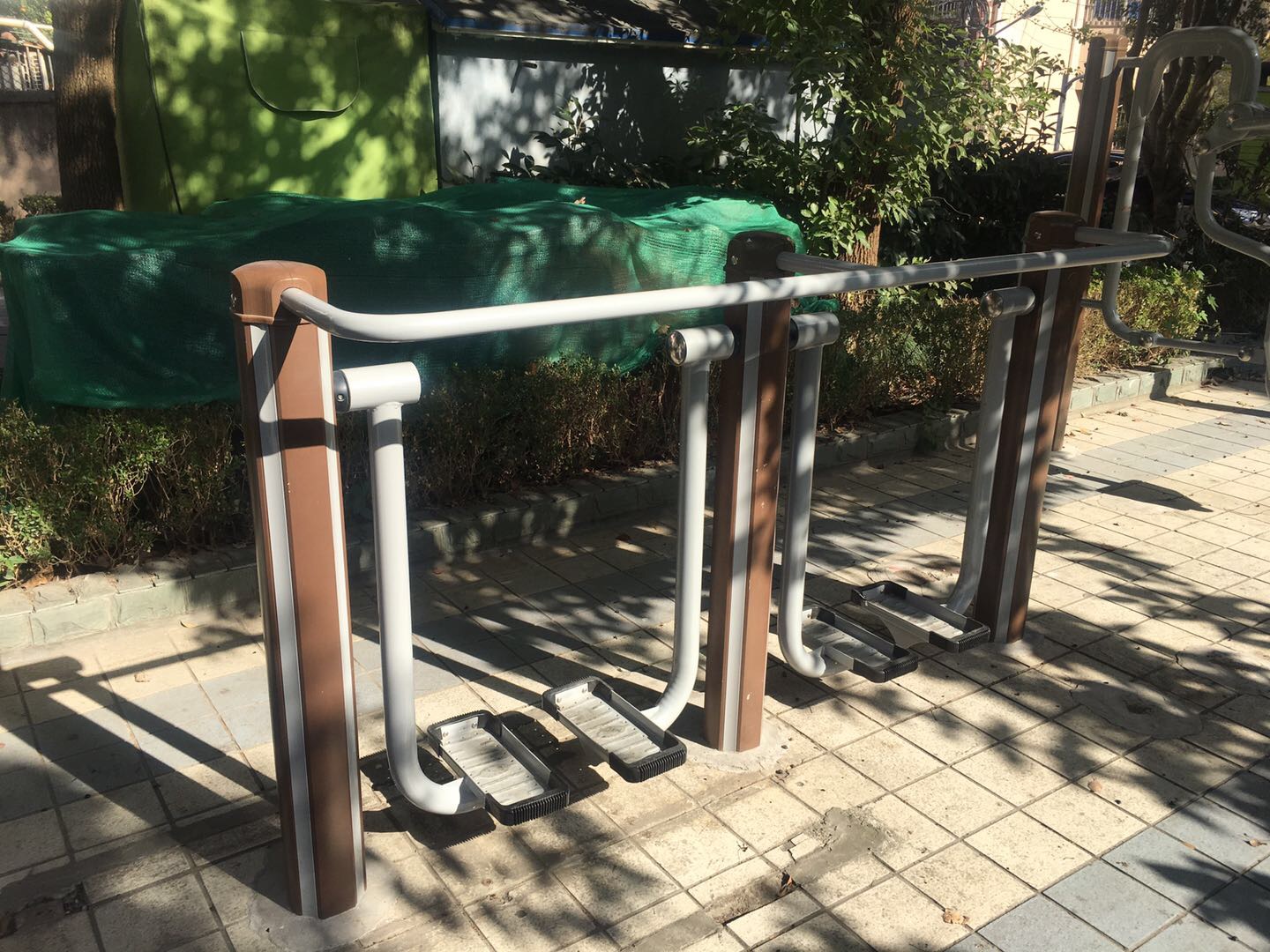 雙位太空漫步機(jī)