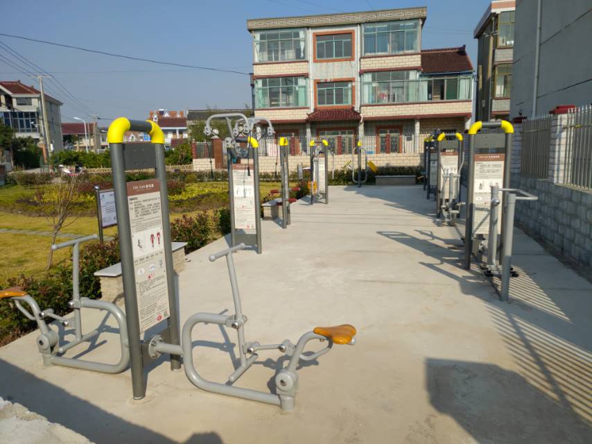 洼港村1組市民益智健身點