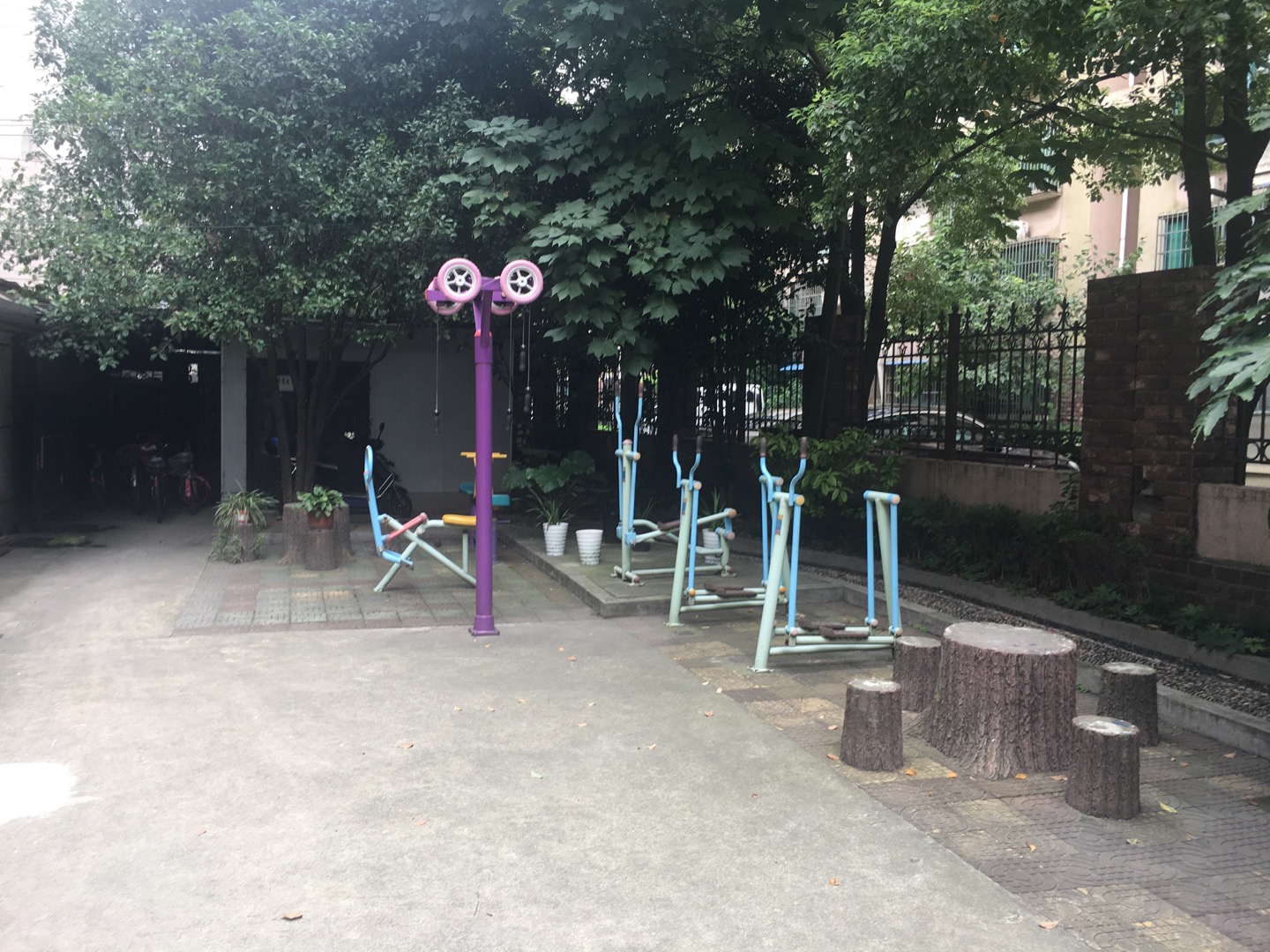 二紡居委健身點(diǎn)（1）